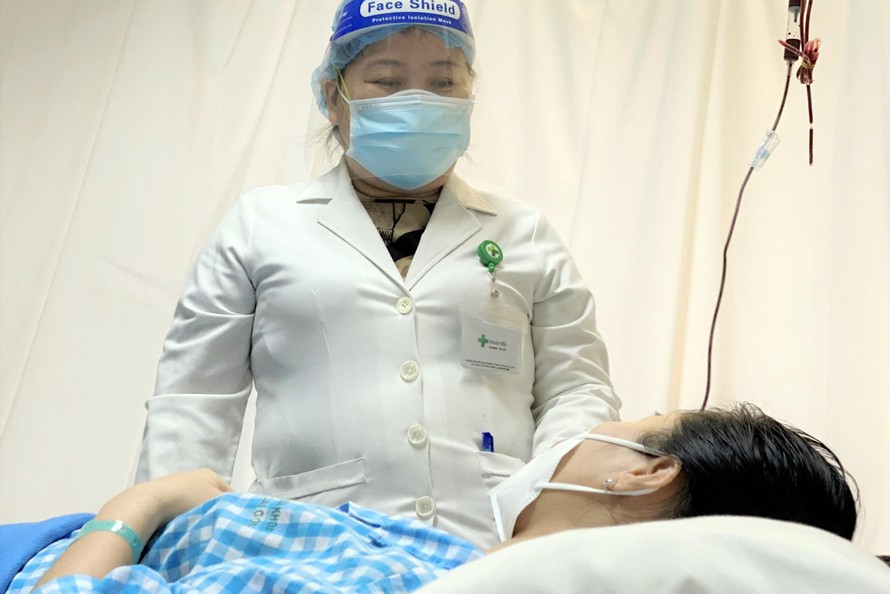 Vỡ thai ngoài tử cung thai phụ suýt tử vong vì sợ dịch, không dám đến bệnh viện 